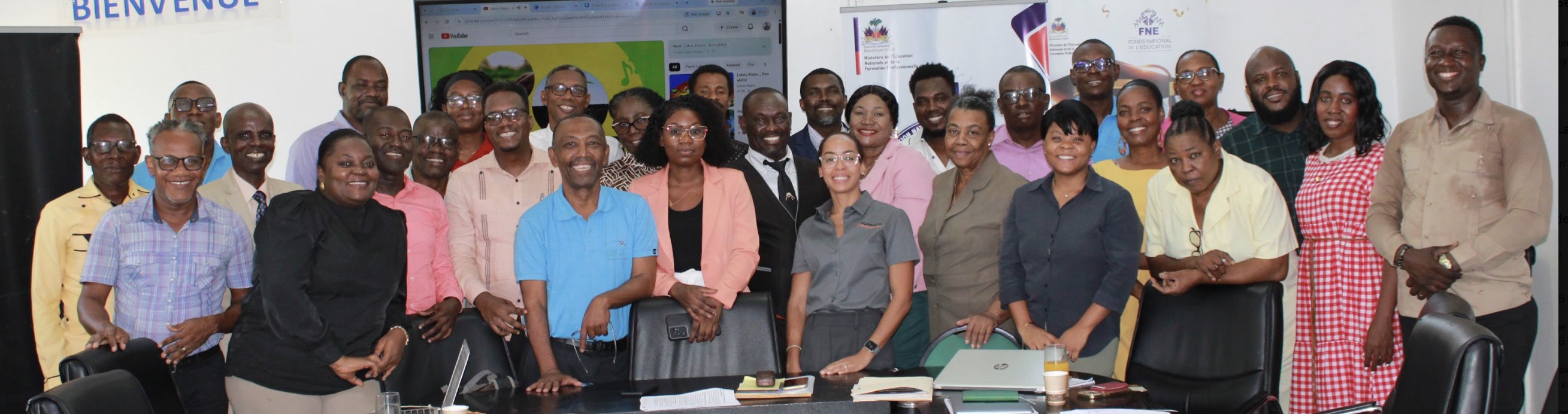 Photo de groupe des participants de l’atelier MENFP – REM à l’Inspection Générale